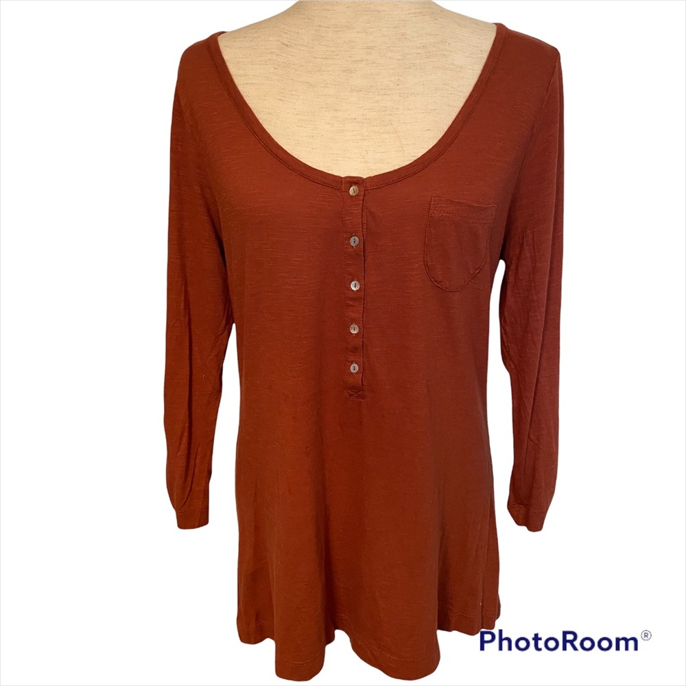 SOFT SURROUNDINGS TOP TEE TUNIC RUST RED TAB SLEEVES SCOOP NECK HENLEY SIZE M